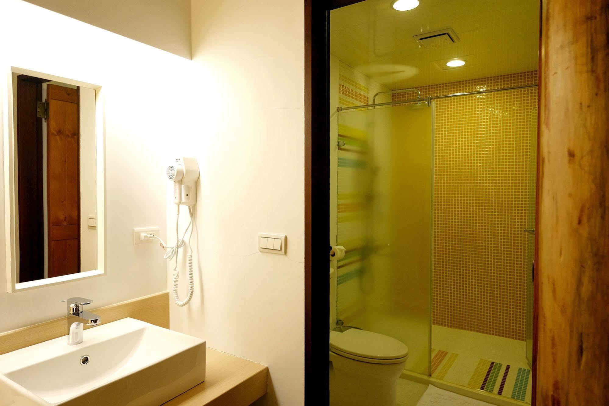 Shire Homestay Luodong Buitenkant foto